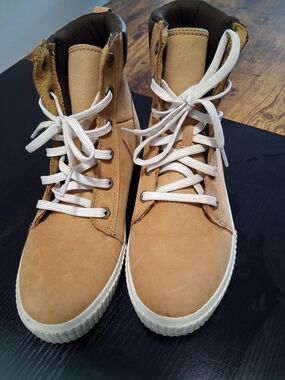 Timberland Wheat Tan Lace-Up Ankle Boots